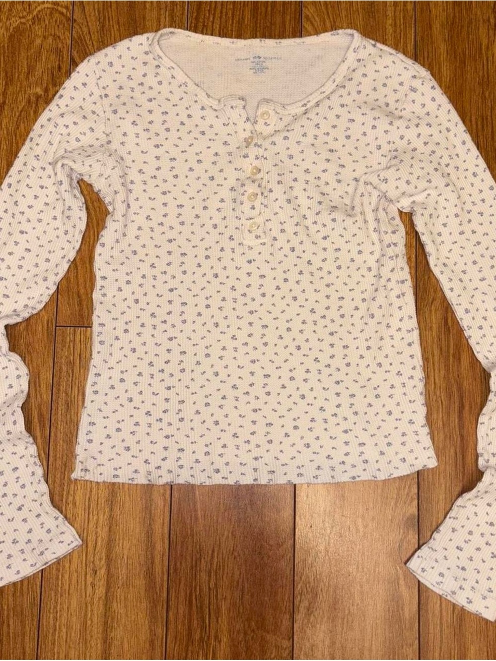 Brandy Melville white and blue floral long sleeve Henley top